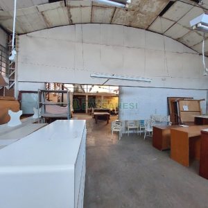 Pavilhão com 400m², no bairro Pio X em Caxias do Sul para Alugar