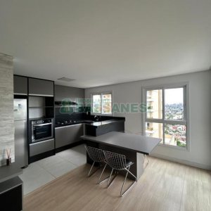 Apto Mobiliado com 90m², 2 dormitórios, 2 vagas, no bairro Vila Horn em Caxias do Sul para Comprar