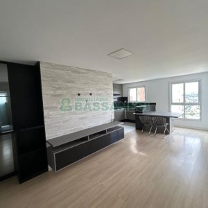 Apto Mobiliado com 90m², 2 dormitórios, 2 vagas, no bairro Vila Horn em Caxias do Sul para Comprar