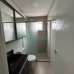 Apto Mobiliado com 90m², 2 dormitórios, 2 vagas, no bairro Vila Horn em Caxias do Sul para Comprar