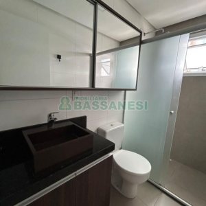 Apto Mobiliado com 90m², 2 dormitórios, 2 vagas, no bairro Vila Horn em Caxias do Sul para Comprar