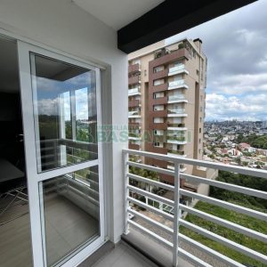 Apto Mobiliado com 90m², 2 dormitórios, 2 vagas, no bairro Vila Horn em Caxias do Sul para Comprar