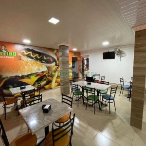 Casa Comercial com 360m², 3 dormitórios, no bairro Santa Fé em Caxias do Sul para Comprar