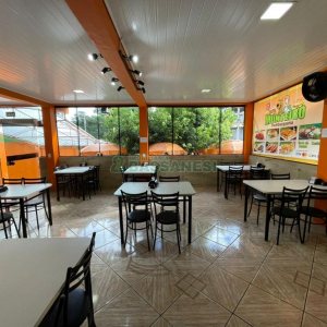 Casa Comercial com 360m², 3 dormitórios, no bairro Santa Fé em Caxias do Sul para Comprar