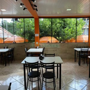 Casa Comercial com 360m², 3 dormitórios, no bairro Santa Fé em Caxias do Sul para Comprar