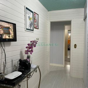 Casa Comercial com 360m², 3 dormitórios, no bairro Santa Fé em Caxias do Sul para Comprar