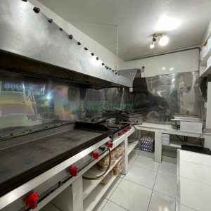 Casa Comercial com 360m², 3 dormitórios, no bairro Santa Fé em Caxias do Sul para Comprar