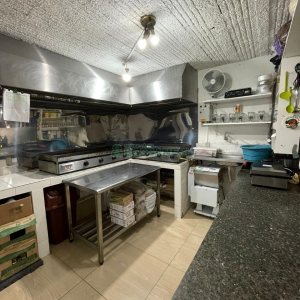 Casa Comercial com 360m², 3 dormitórios, no bairro Santa Fé em Caxias do Sul para Comprar