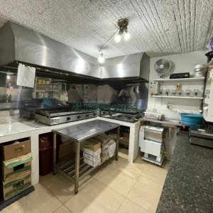 Casa Comercial com 360m², 3 dormitórios, no bairro Santa Fé em Caxias do Sul para Comprar