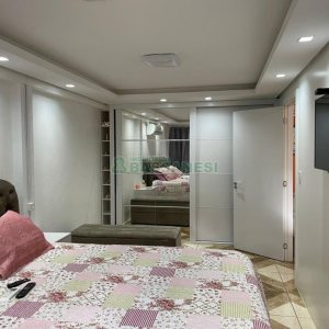 Casa Comercial com 360m², 3 dormitórios, no bairro Santa Fé em Caxias do Sul para Comprar