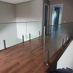 Sobrado com 160m², 3 dormitórios, no bairro Nossa Senhora da Saúde em Caxias do Sul para Comprar