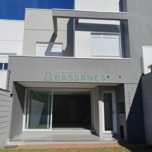 Sobrado com 160m², 3 dormitórios, no bairro Nossa Senhora da Saúde em Caxias do Sul para Comprar