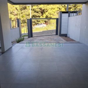 Sobrado com 160m², 3 dormitórios, no bairro Nossa Senhora da Saúde em Caxias do Sul para Comprar