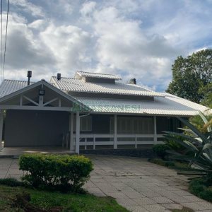 Chácara com 218m², 3 dormitórios, no bairro Pedancino em Caxias do Sul para Comprar