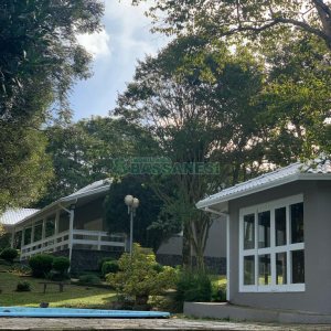 Chácara com 218m², 3 dormitórios, no bairro Pedancino em Caxias do Sul para Comprar