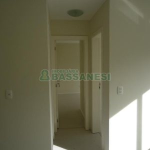 Apartamento com 47m², 2 dormitórios, 1 vaga, no bairro Desvio Rizzo em Caxias do Sul para Comprar