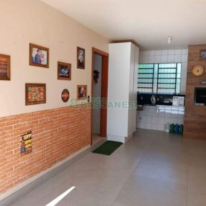 Casa com 200m², 3 dormitórios, no bairro Santa Catarina em Caxias do Sul para Comprar