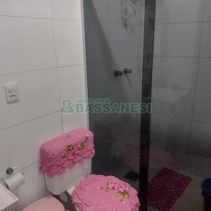 Sobrado com 49m², 2 dormitórios, 1 vaga, no bairro Santa Catarina em Caxias do Sul para Comprar