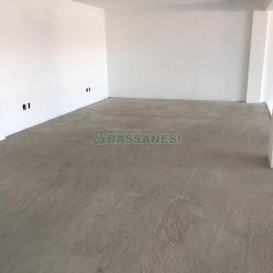 Loja com 312m², 4 vagas, no bairro Petrópolis em Caxias do Sul para Alugar ou Comprar