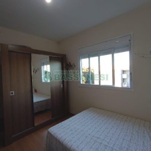 Sobrado com 80m², 2 dormitórios, 1 vaga, no bairro Cidade Nova em Caxias do Sul para Alugar