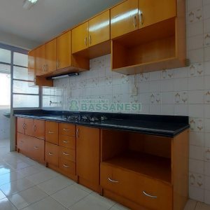 Apartamento com 48m², 1 dormitório, no bairro São Pelegrino em Caxias do Sul para Comprar