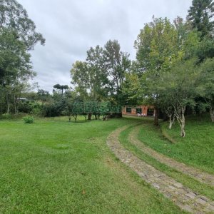 Chácara com 400m², 3 dormitórios, 1 vaga, no bairro Monte Bérico em Caxias do Sul para Comprar