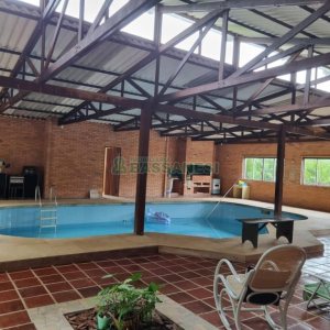 Chácara com 400m², 3 dormitórios, 1 vaga, no bairro Monte Bérico em Caxias do Sul para Comprar