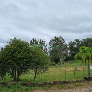 Chácara com 400m², 3 dormitórios, 1 vaga, no bairro Monte Bérico em Caxias do Sul para Comprar