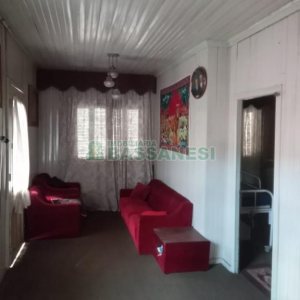 Casa com 132m², 3 dormitórios, 1 vaga, no bairro Medianeira em Caxias do Sul para Comprar