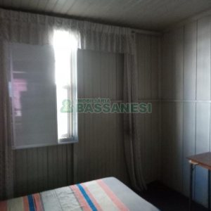 Casa com 132m², 3 dormitórios, 1 vaga, no bairro Medianeira em Caxias do Sul para Comprar