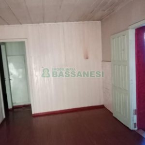 Casa com 132m², 3 dormitórios, 1 vaga, no bairro Medianeira em Caxias do Sul para Comprar
