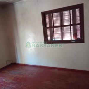 Casa com 132m², 3 dormitórios, 1 vaga, no bairro Medianeira em Caxias do Sul para Comprar