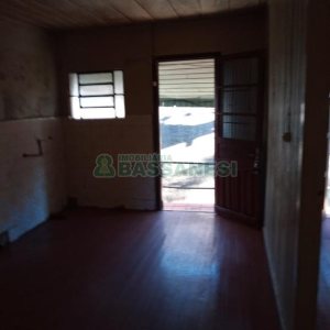 Casa com 132m², 3 dormitórios, 1 vaga, no bairro Medianeira em Caxias do Sul para Comprar