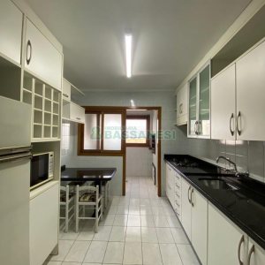 Apartamento com 93m², 3 dormitórios, 2 vagas, no bairro Pio X em Caxias do Sul para Comprar