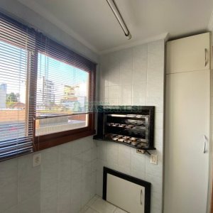 Apartamento com 93m², 3 dormitórios, 2 vagas, no bairro Pio X em Caxias do Sul para Comprar