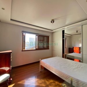 Apartamento com 93m², 3 dormitórios, 2 vagas, no bairro Pio X em Caxias do Sul para Comprar