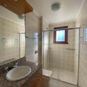 Apartamento com 93m², 3 dormitórios, 2 vagas, no bairro Pio X em Caxias do Sul para Comprar