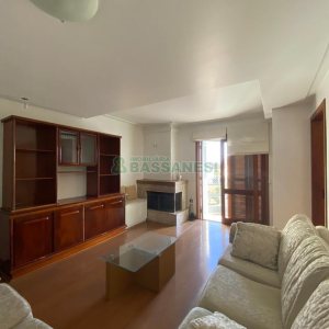 Apartamento com 93m², 3 dormitórios, 2 vagas, no bairro Pio X em Caxias do Sul para Comprar