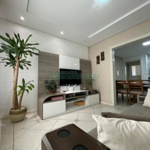 Sobrado com 79m², 2 dormitórios, 1 vaga, no bairro Santa Catarina em Caxias do Sul para Comprar