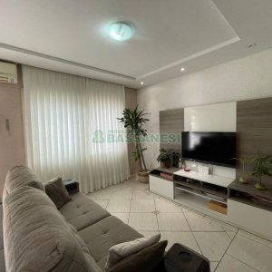 Sobrado com 79m², 2 dormitórios, 1 vaga, no bairro Santa Catarina em Caxias do Sul para Comprar