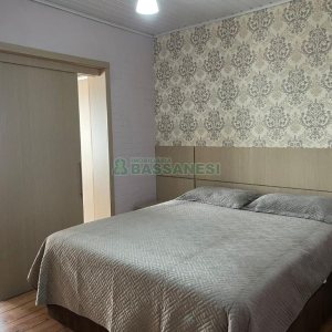 Sobrado com 79m², 2 dormitórios, 1 vaga, no bairro Santa Catarina em Caxias do Sul para Comprar