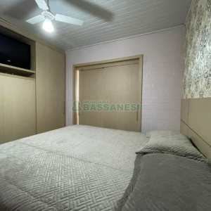 Sobrado com 79m², 2 dormitórios, 1 vaga, no bairro Santa Catarina em Caxias do Sul para Comprar