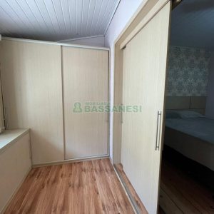 Sobrado com 79m², 2 dormitórios, 1 vaga, no bairro Santa Catarina em Caxias do Sul para Comprar