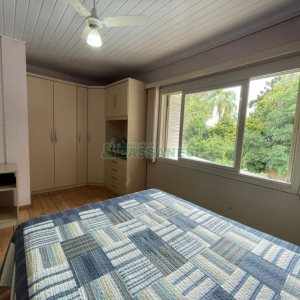 Sobrado com 79m², 2 dormitórios, 1 vaga, no bairro Santa Catarina em Caxias do Sul para Comprar