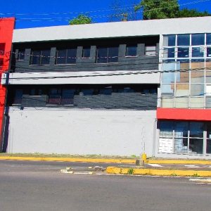 Loja com 440m², no bairro Sagrada Família em Caxias do Sul para Alugar ou Comprar