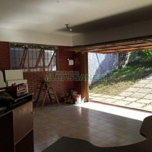 Loja com 440m², no bairro Sagrada Família em Caxias do Sul para Alugar ou Comprar