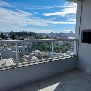 Apartamento com 54m², 2 dormitórios, 1 vaga, no bairro São Pelegrino em Caxias do Sul para Alugar