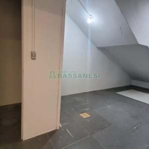 Loja com 1111m², 2 vagas, no bairro Centro em Caxias do Sul para Alugar