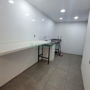 Loja com 1111m², 2 vagas, no bairro Centro em Caxias do Sul para Alugar