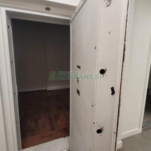 Loja com 1111m², 2 vagas, no bairro Centro em Caxias do Sul para Alugar